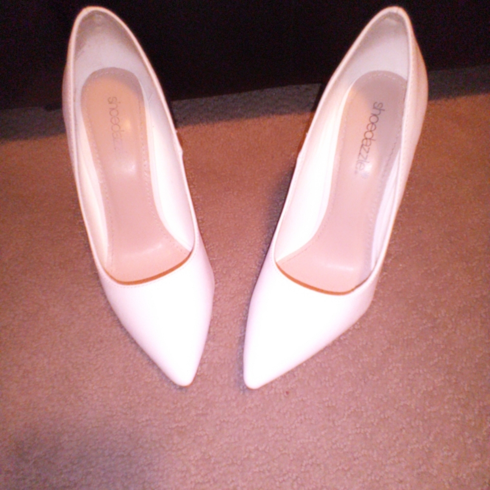 Heels - Picture 3 of 4